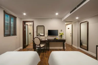 디럭스 쿼드러플룸 — Bespoke Boutique Hotel Hanoi